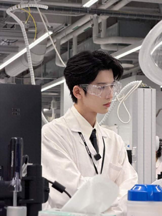 内娱代言遍地都是，为什么适乐肤愿意把亚太合作交给张凌赫？