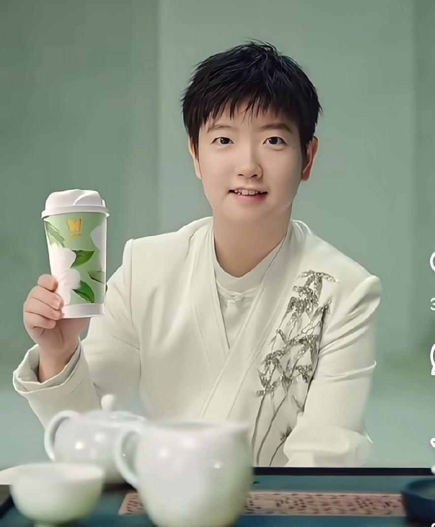 国乒去印度参加亚锦赛，
因为地域环境跟过去的人特别少，
据说就连经常深入第一线的
