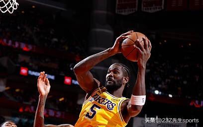 艾顿在队记Dan Woike的专访中，谈到了对自我的重新认知。

“雷迪克近期一