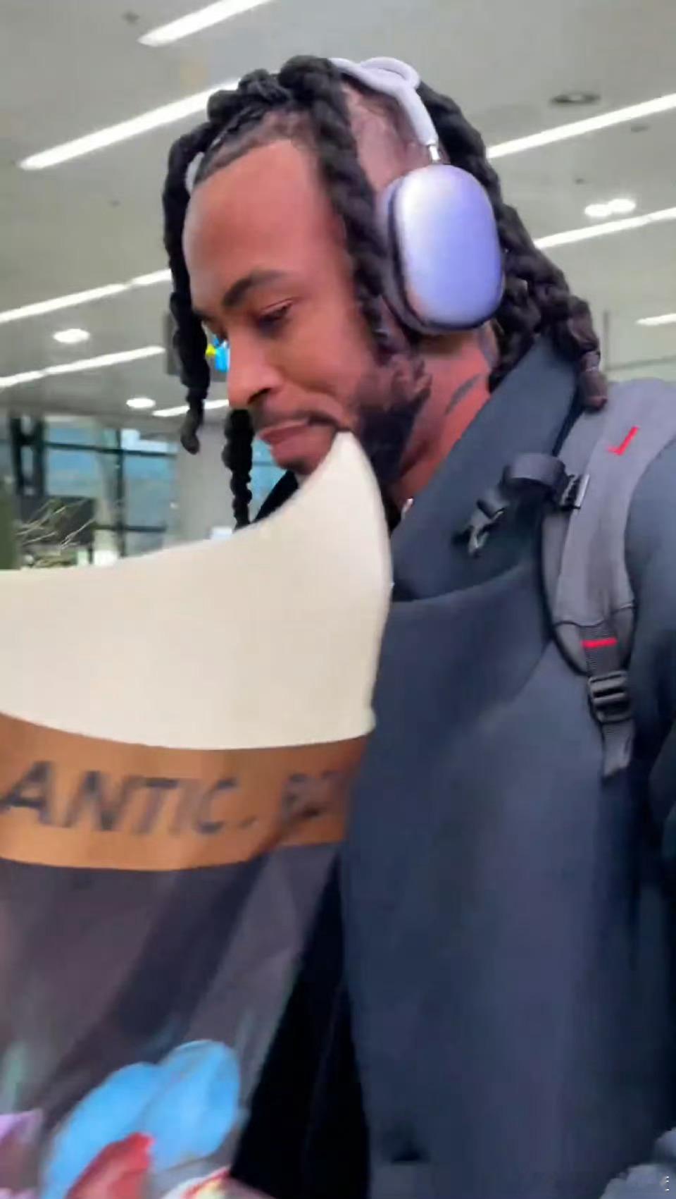 莫兰德和小龙已就位 欢迎回家