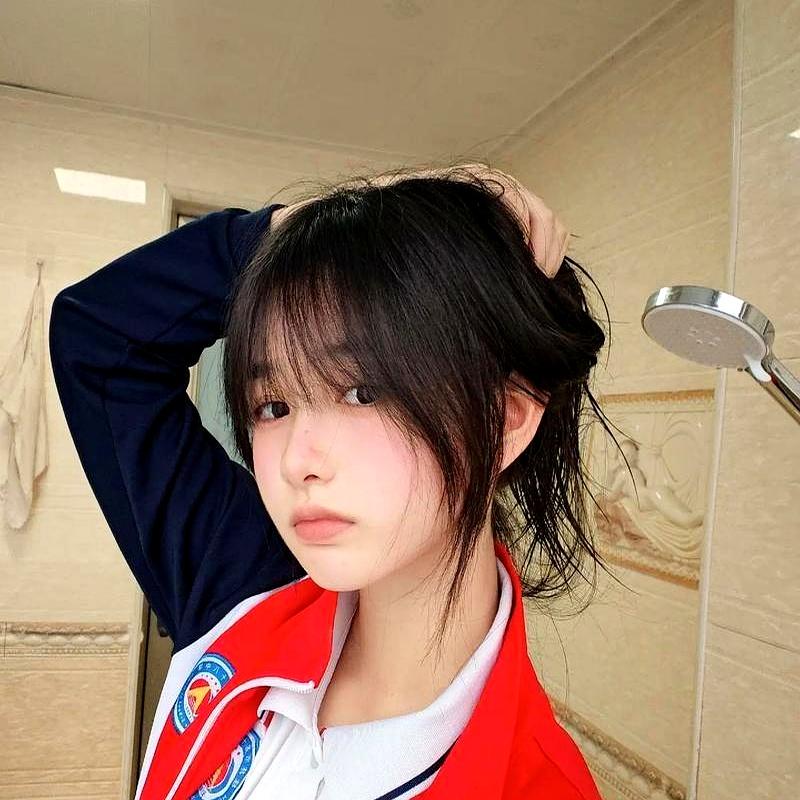 养女儿到底有多操心？
哪怕只是“去同学家借宿”这件小事，稍不留神就可能踩坑！
聊