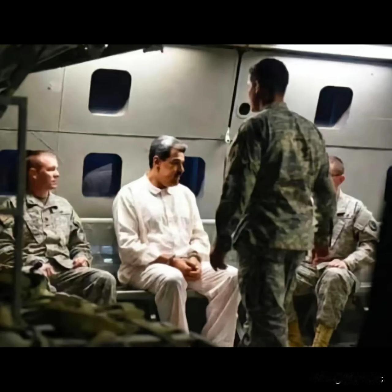 马杜罗押运途中照片