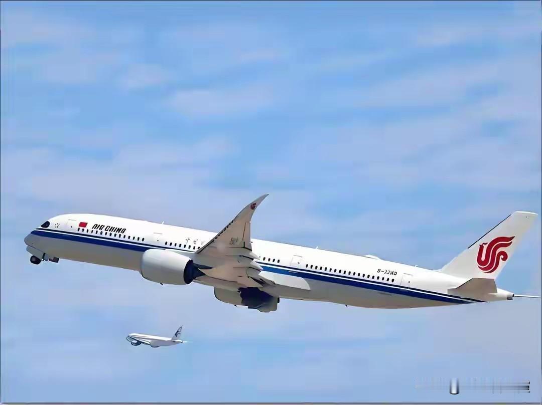 46条航线航班全部取消，日本民意出现重大逆转，高市被架在火上烤