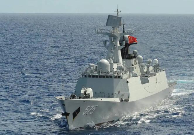 为什么几乎没有国家采购052D？原因很简单——就算中国免费送，大多数国家也不敢接