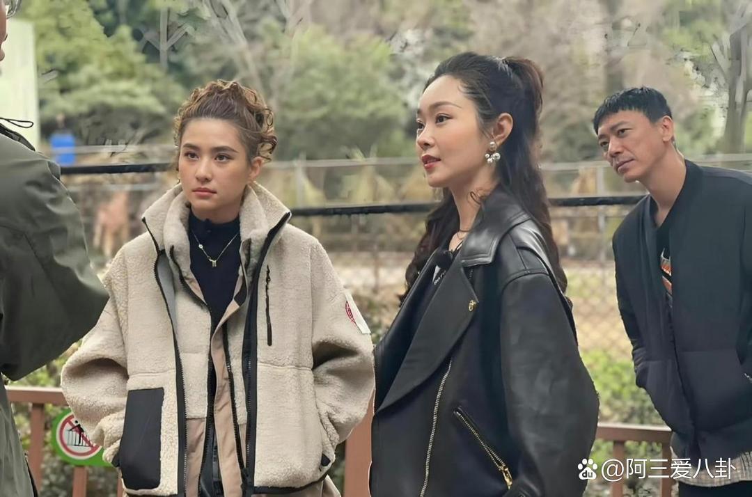 这大概就是豪门千金和明星的区别吧！ 