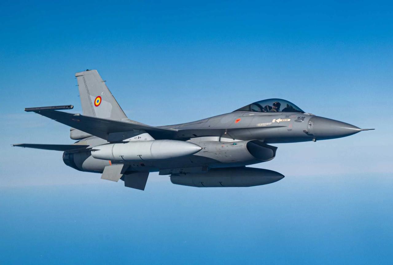 罗马尼亚 F-16 战斗机首次进行北约拦截跟踪俄罗斯轰炸机和间谍飞机
北约空军司