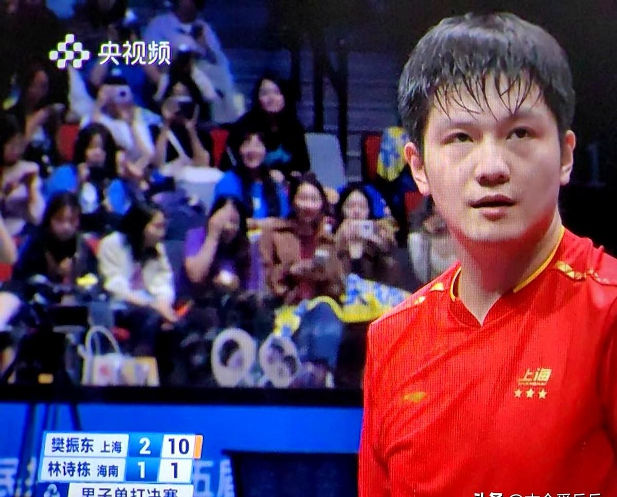 能用的招儿都上了

林诗栋在法兰克福被樊振东4比0扫空，第四局只拿到3分，他赛后