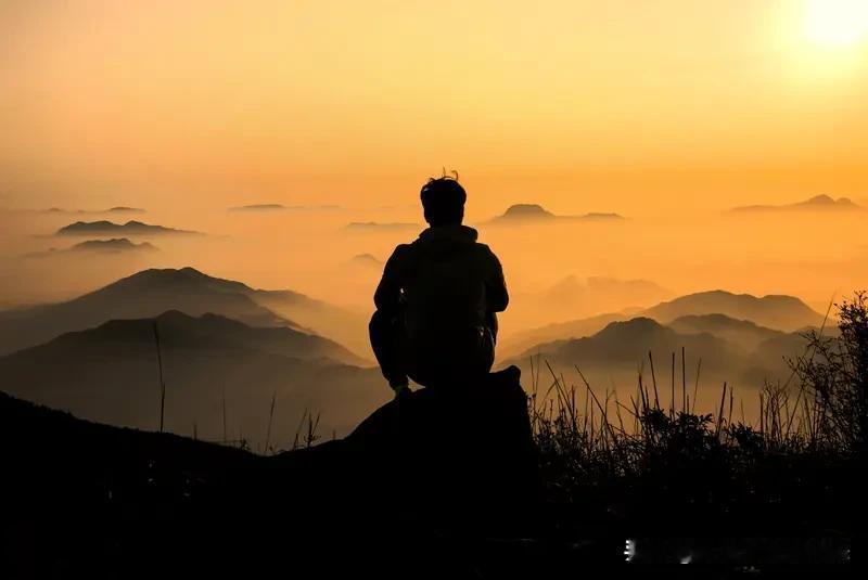 独立女性的话题：不是反对大家作独立女性。独立需要思考，思考会长皱纹。
社会对女性