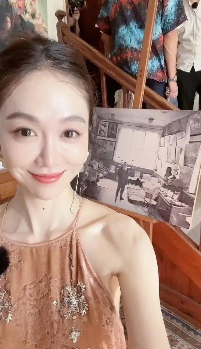 演员姜妍已婚四年了[大金牙][赞]！
娱乐圈最近热闹非凡，姜妍带男友参加宋丹丹生