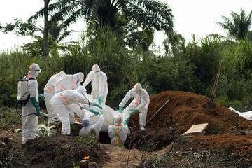 同一场埃博拉疫情中，乌干达20例2人死亡被控制住了，而刚果（金）却突破了千人死亡