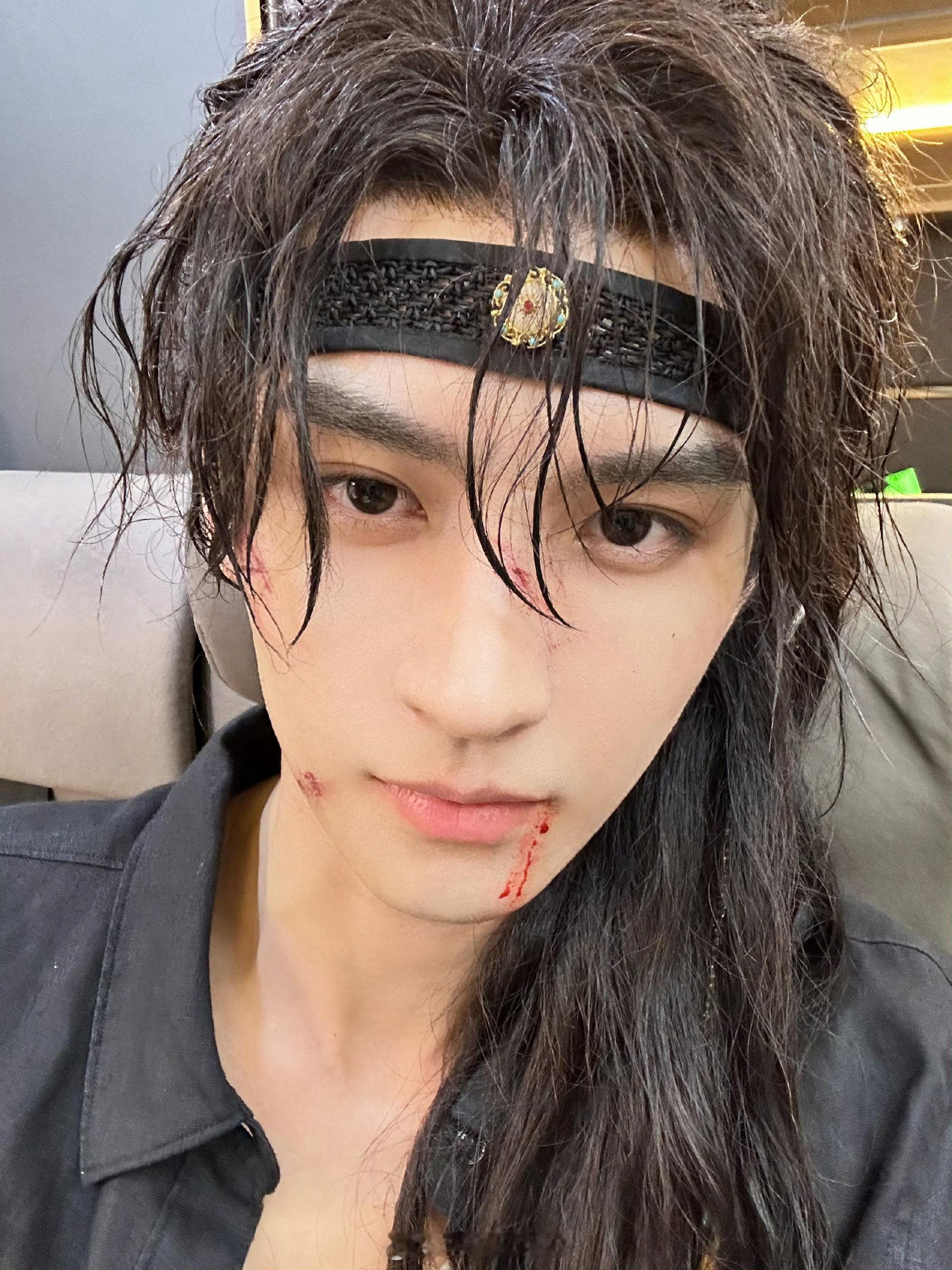 黄俊捷晒一只战损落汤猫《锦月令》薛和煦的颜值很出圈[爱慕] ​​​