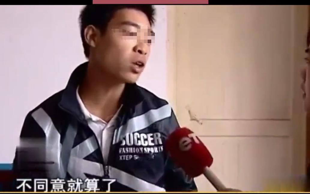 湖南女子被丈夫打骂数年，忍受不了的她只好选择离婚，15年后，23岁的儿子，看她和