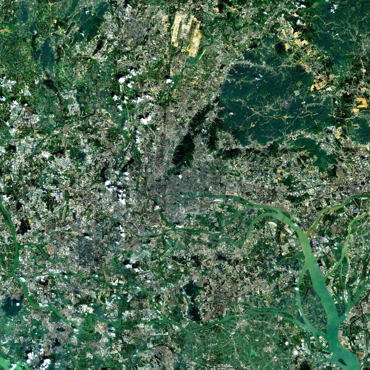 中国最大都市圈-广州佛山最新卫星图（10.15）