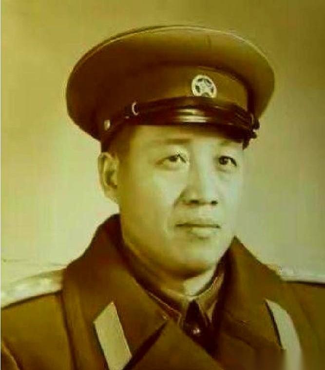 带着两千号大军玩失踪，整整两天两夜音讯全无。
放在职场这叫旷工，放在战场上，这叫