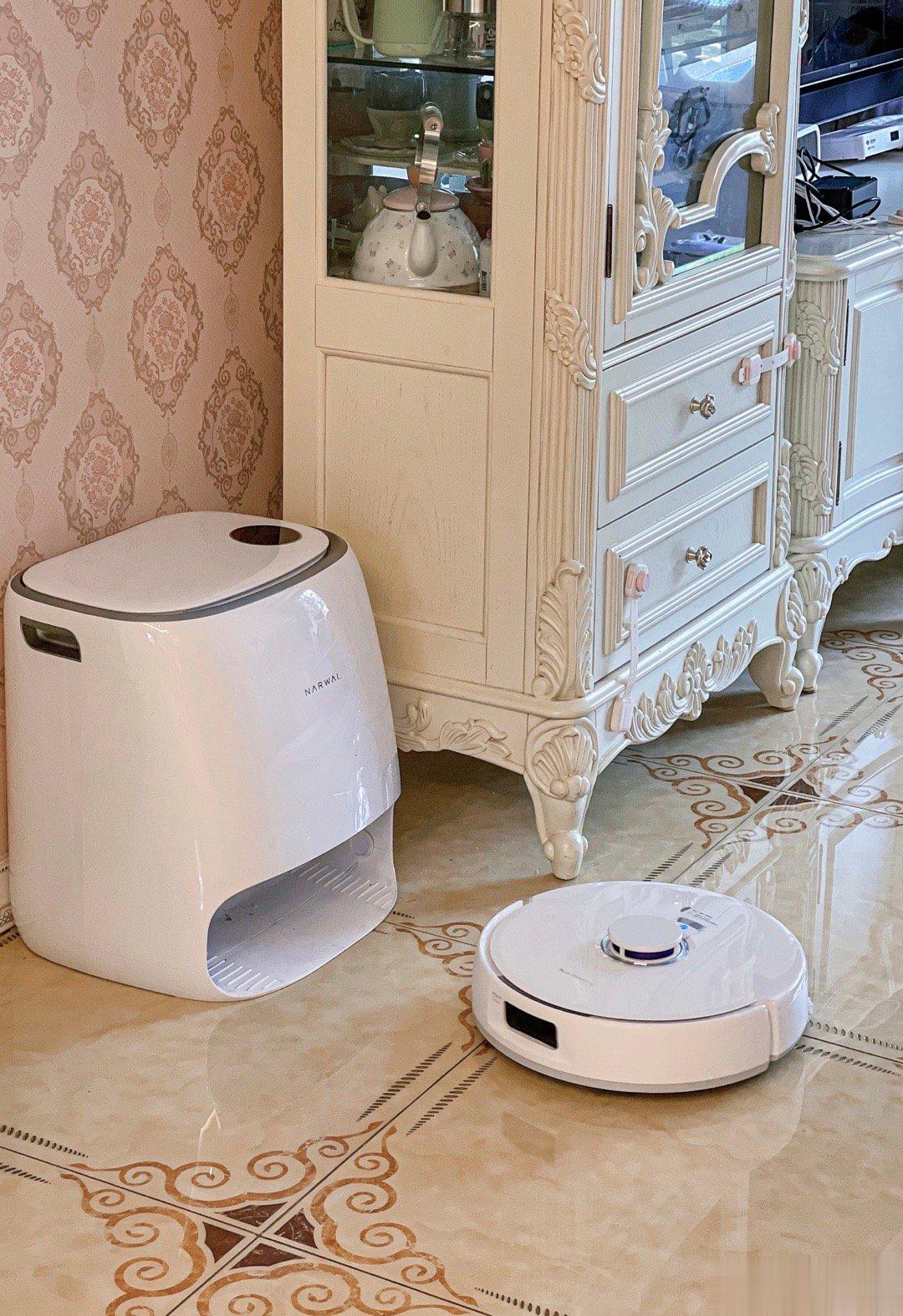 云鲸四代使用反馈[哇]7800Pa大吸力+滚刷毛发防缠绕，爱掉发或是家里有狗狗猫