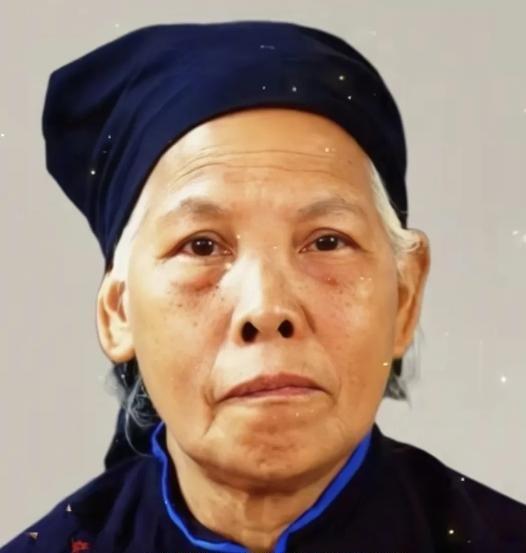 1947年生在越南的隆美兰，后来嫁到了广西龙州。1979年对越反击战打起来时，她