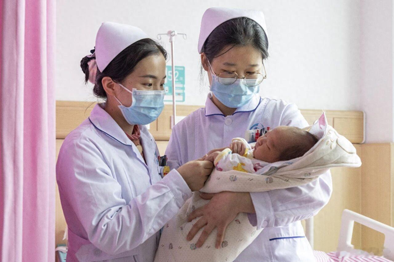 明年生娃基本不用再花钱 全国医疗保障工作会议在北京召开，国家医保局在会议上发布多