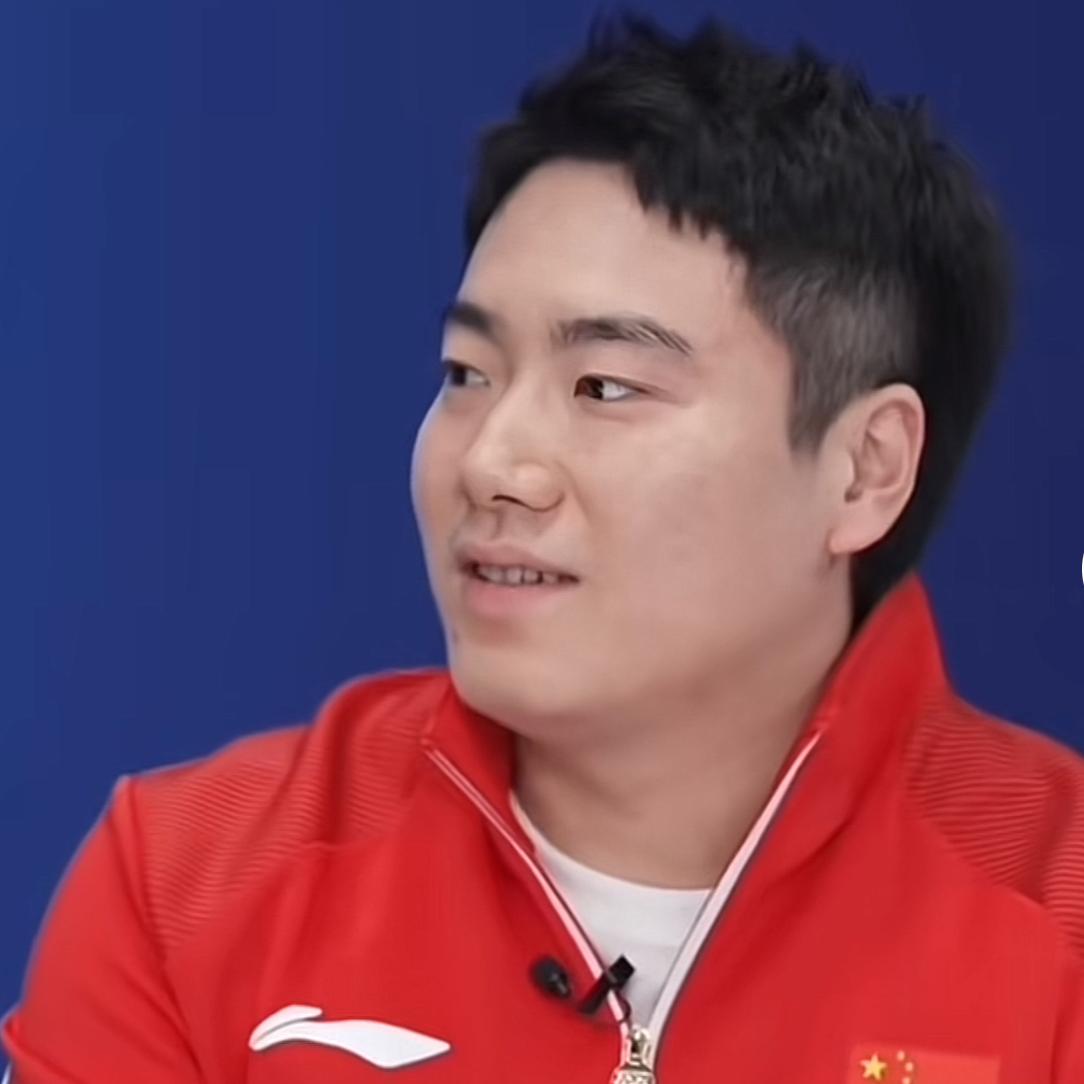 马龙一句话点醒梦中人！伦敦世乒赛首轮，梁靖崑输球了，下场后闷闷不乐，对自己能力产