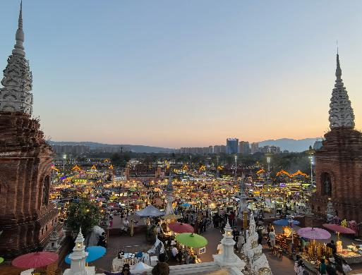 打又不打，和又不和，美国到底要怎样？现在的情况是美国又想谈，又不想让步，以至于伊