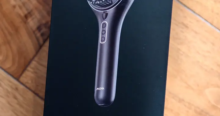MOVA 智能頭部按摩梳：熬夜牛馬的新年頭皮救贖，體驗直線拉滿