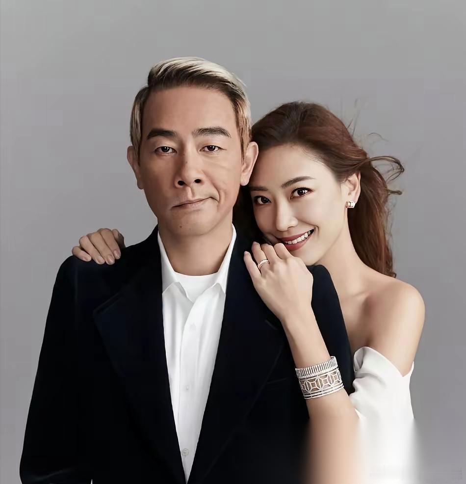 应采儿：陈小春在娱乐圈里算是一个没有心机的“白痴”，但是因为他我知道了善良，他是
