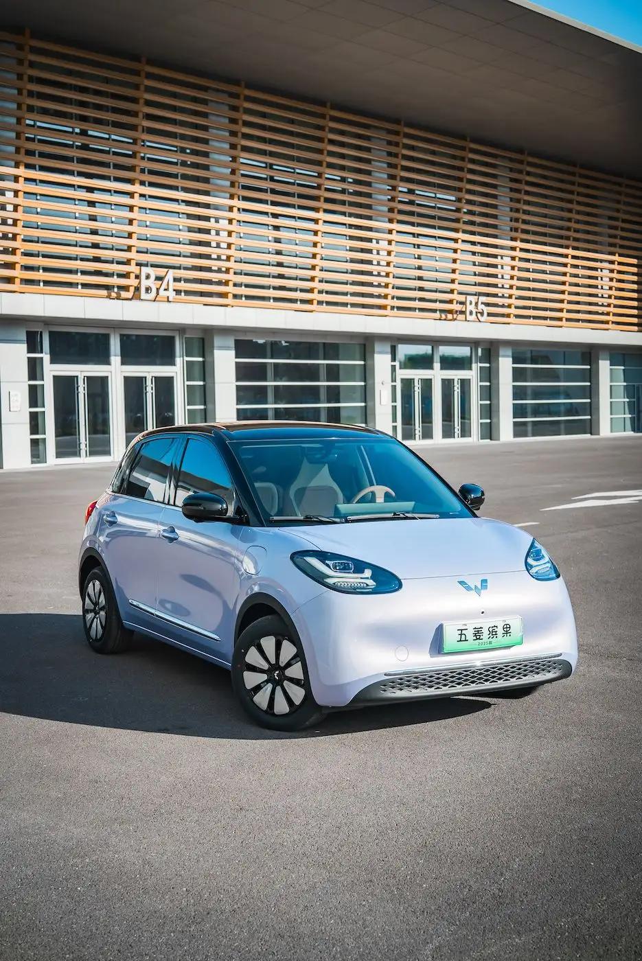 五菱二手车主也能得到同等享受官方质保，配件加急调配，故障专人跟进的服务等，让二手