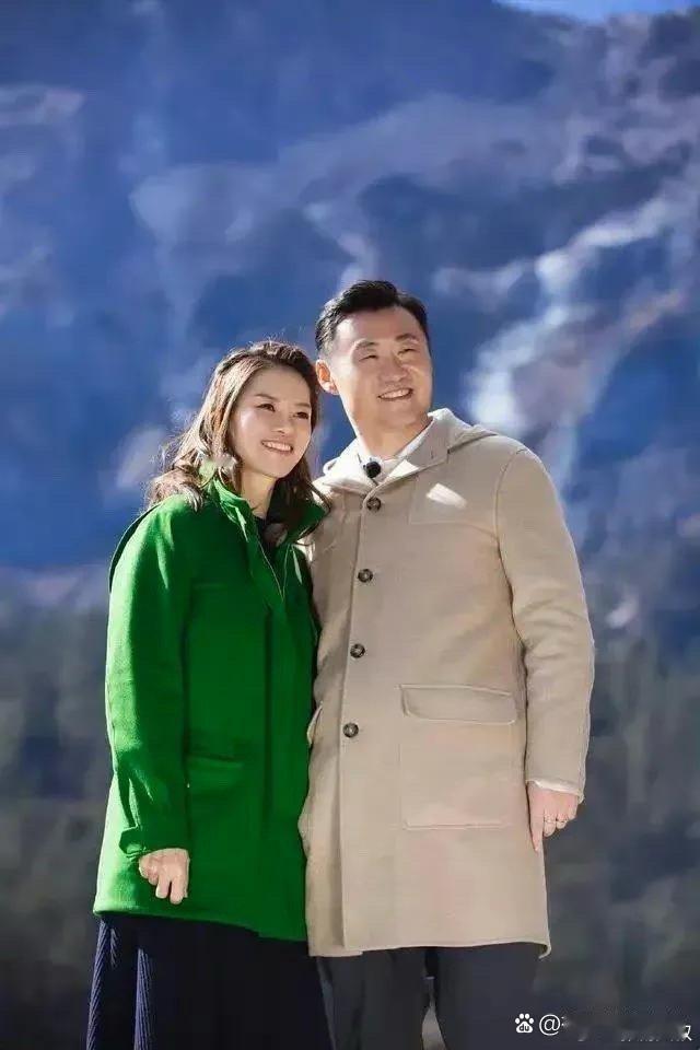 李娜夫妇真是萌到爆！李娜退役后简直变得更加温柔体贴，真是位优雅的退休老干部。 ​