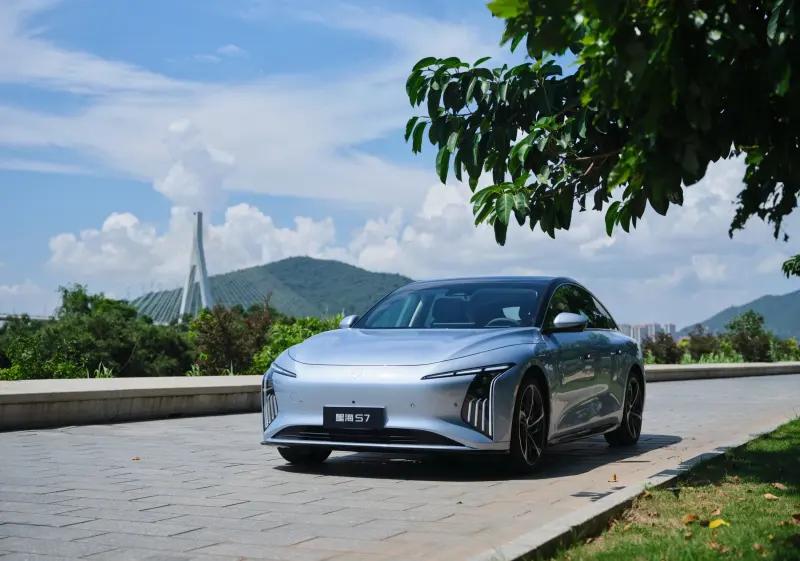 过年搭子就选星海S7
10万级家轿也能超快充！星海S7让春节返乡只需14分钟回血