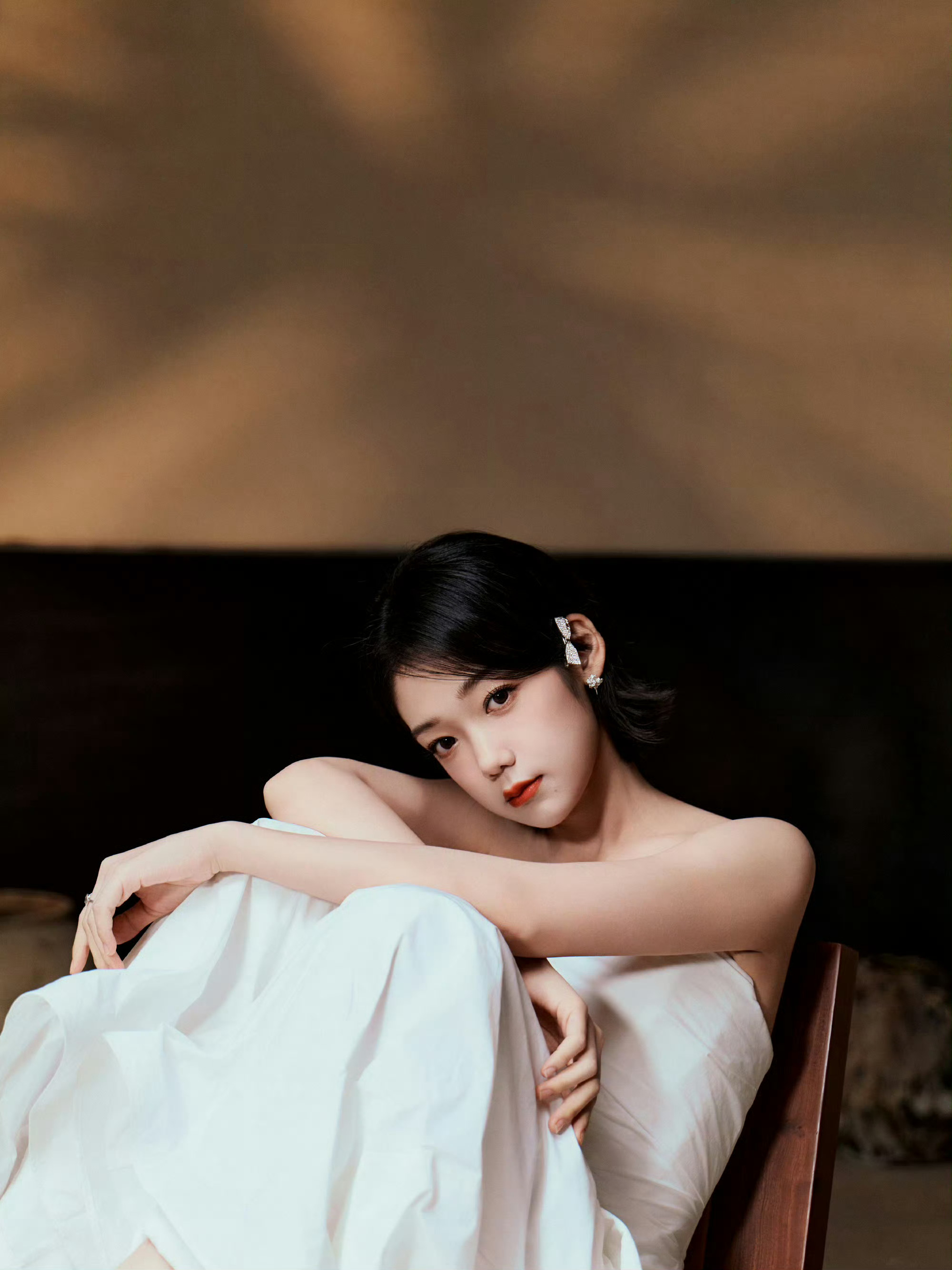 希林娜依高穿礼服跳技能五子棋希林娜依高穿礼服跳技能五子棋，太有创意🤩！端庄与魔