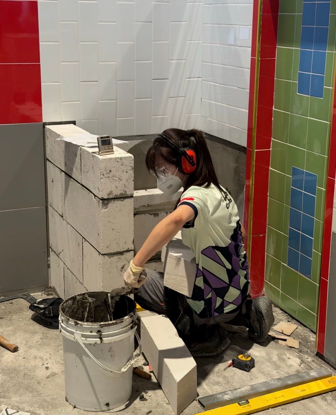 世界技能大赛贴瓷砖项目唯一香港女选手，含金量真足。 ​​​