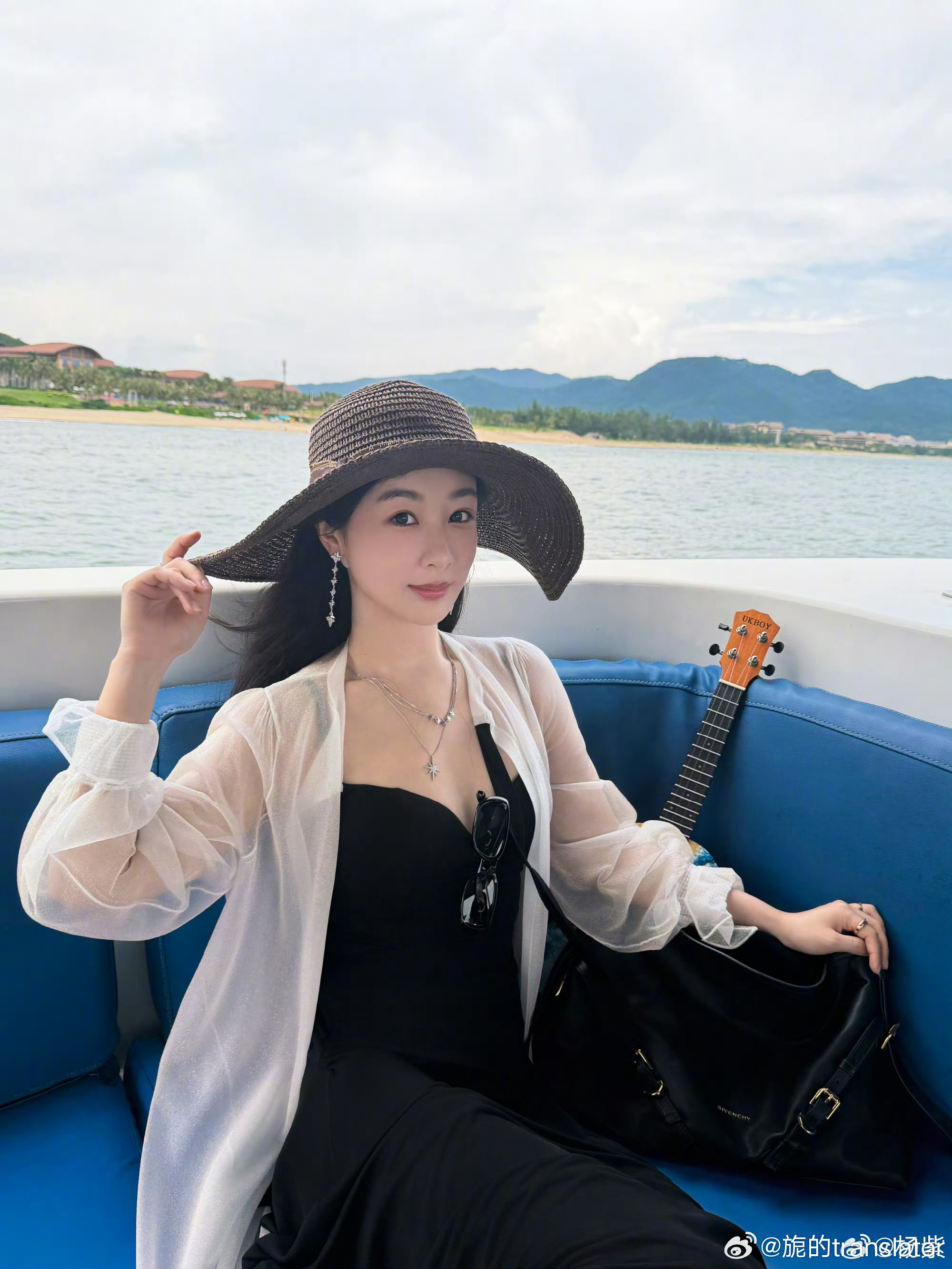 杨紫[超话]杨紫玉兰花开君再来 yz杨紫董竹君 时光不会被虚度，只要你喜欢，它就