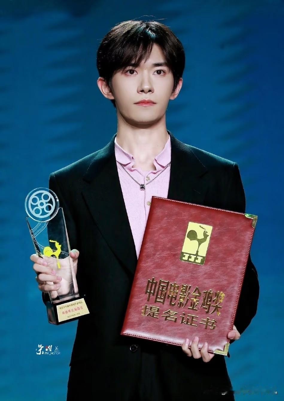 易烊千玺金鸡奖影帝提名
 
家人们，第38届金鸡奖提名名单一官宣，易烊千玺凭《小