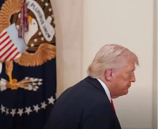 中东战事的每一次波动，都在悄悄改写全球经济的走向，只是大多数人未曾察觉。市场总会