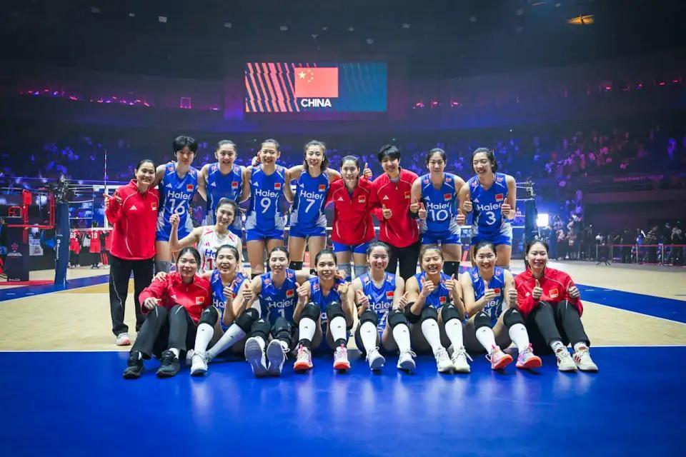 2026亚洲女排锦标赛半决赛中国女排以3比0击败伊朗女排，成功晋级决赛，有望拿下
