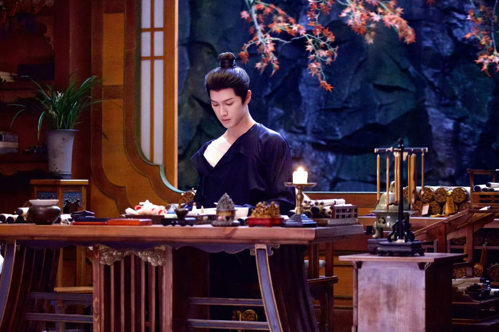 李昀锐战损版李昀锐今天是战损版李昀锐今天是战损版林晏，帅，[抱一抱][抱一抱] 