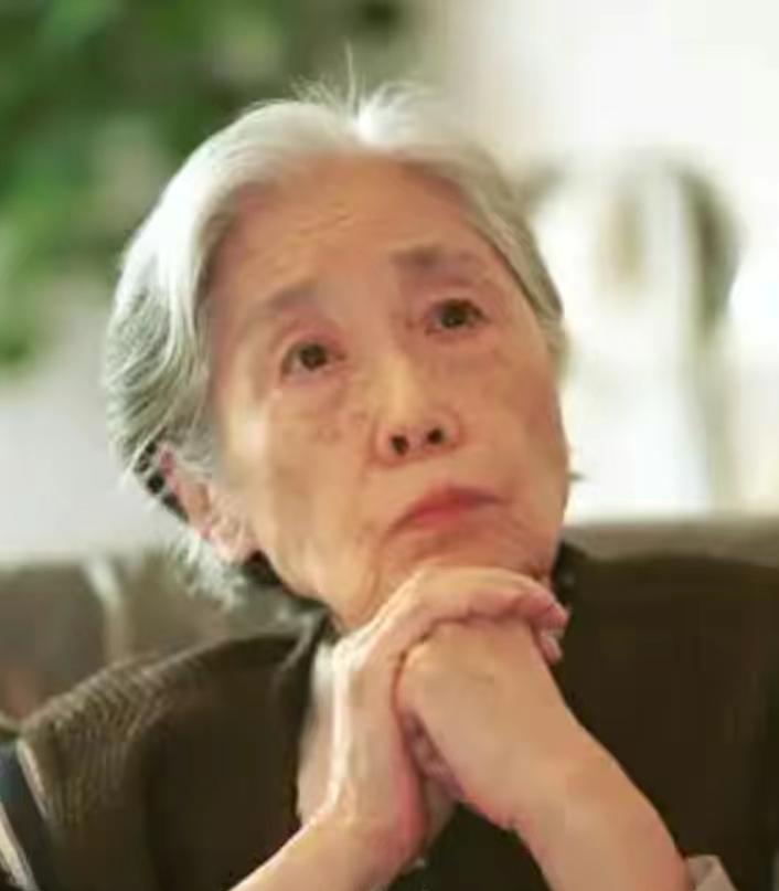 刘少奇的妻子王光美，跟着丈夫过了半生的穷日子，可谁想到了晚年，她花钱却大方起来了