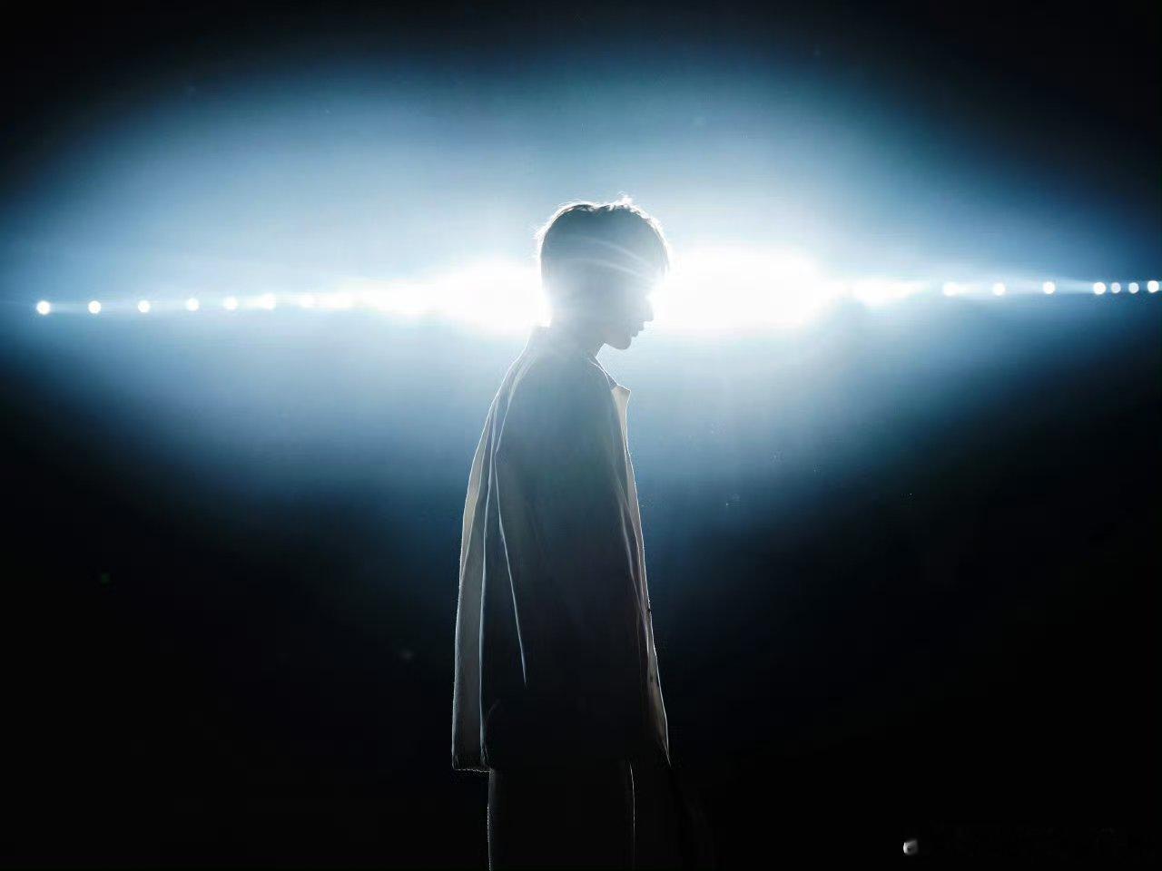 成毅天地剑心cy成毅王权富贵成毅，愿所有繁华皆入你眼，所有烦恼自行消散，愿你星途