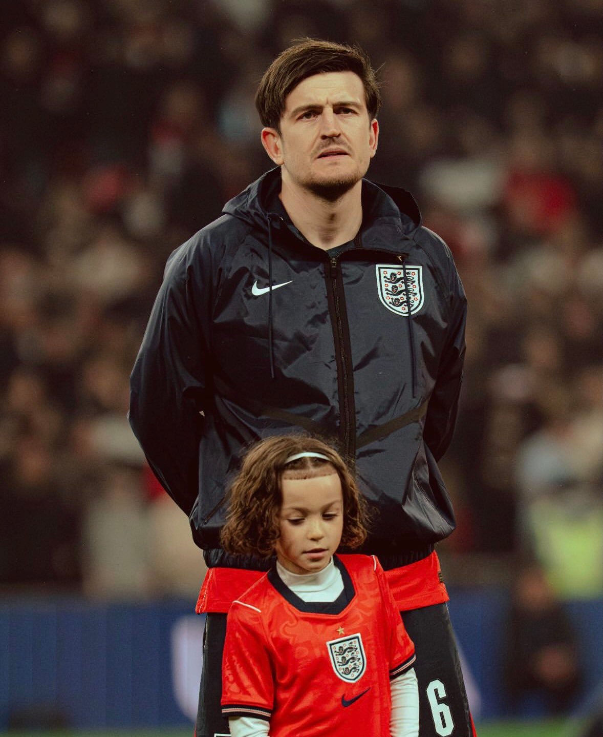 英格兰主帅图赫尔表示，马奎尔想要前往世界杯，就必须用表现证明自己：我认为孔萨和格