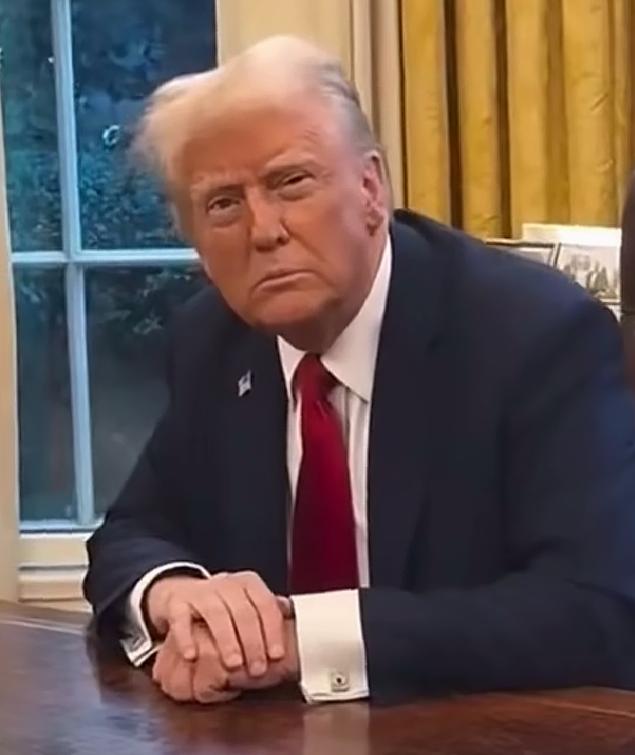 前几天哥伦比亚总统卡佩罗还和美国总统特朗普因为美国特种部队绑走委内瑞拉总统马杜罗