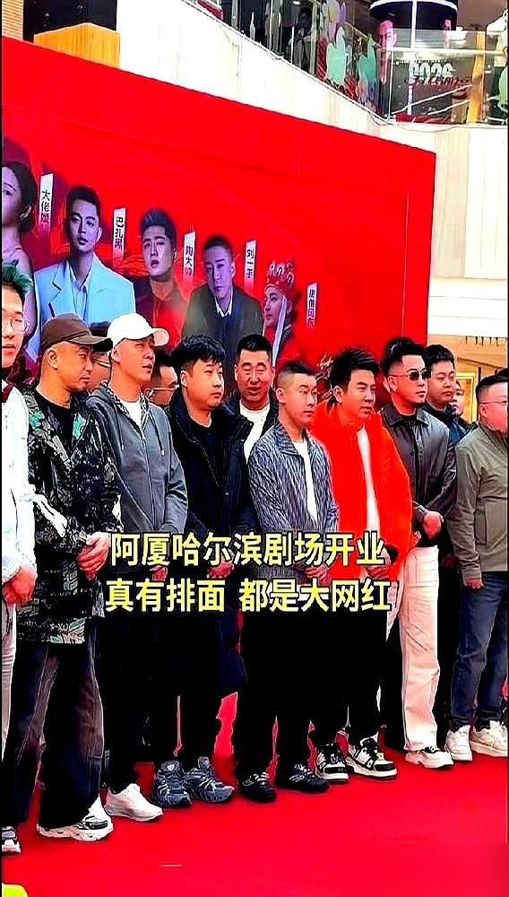 同是斯卡拉台柱，一人周入507万，一人单场8千。
换做是你，同场姐妹周入507