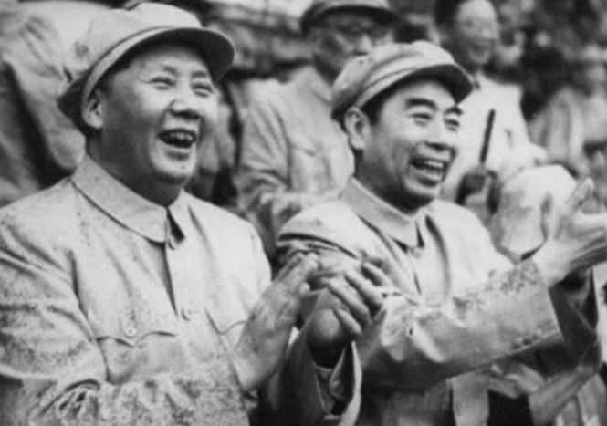 1975年，毛主席与周总理双双身患重病，主席问总理：江山要谁来守？

1967年