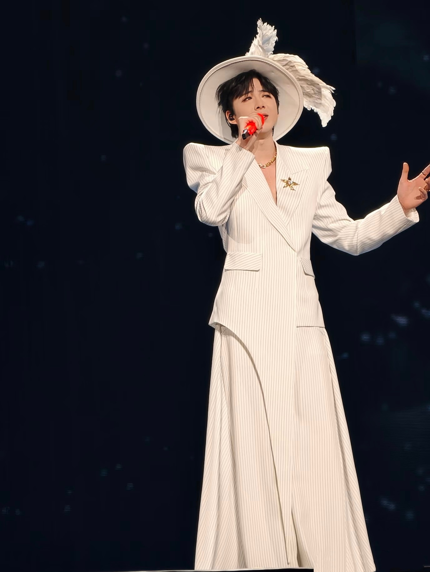 刘宇宁的2025巡演 | 刘宇宁的第二张专辑刘宇宁的 | 摩登兄弟不会太晚 该相