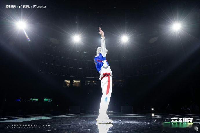 #LGD解锁夏末37度# LGD用汗水与热血铸就着属于他们的荣耀之路！他们怀揣着