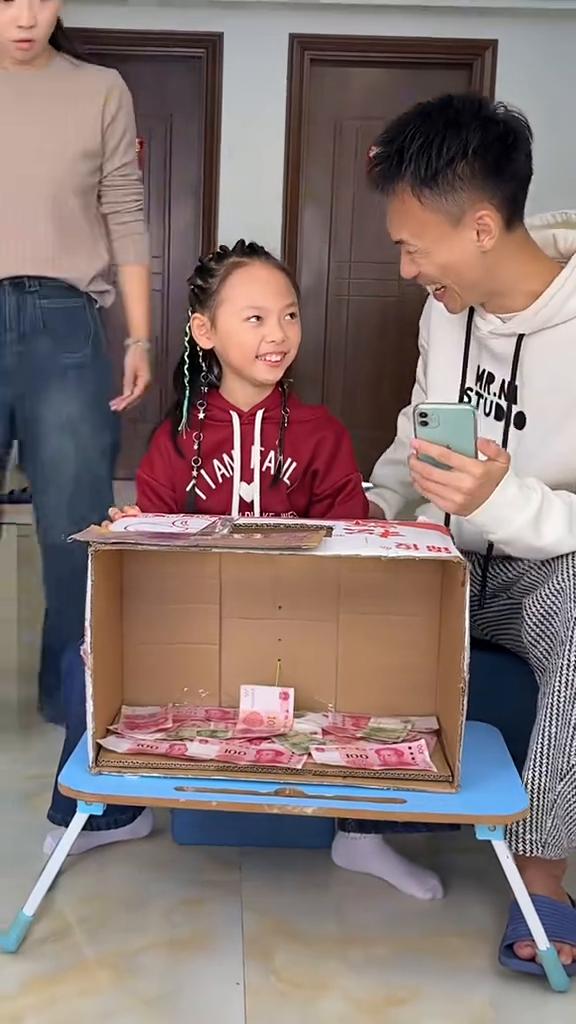 100 yuan for three draws。