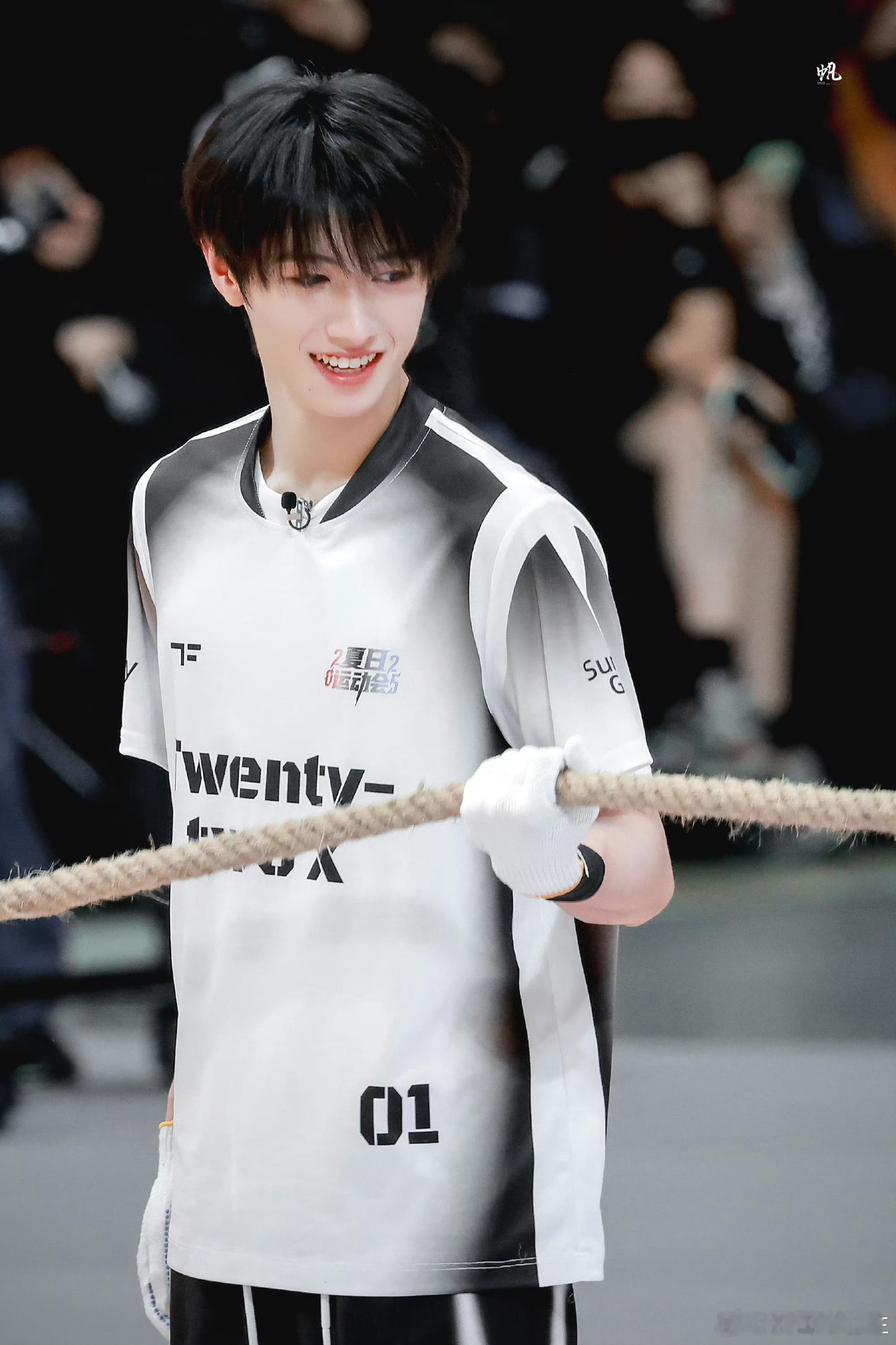 朱志鑫 💛朱志鑫鑫光闪耀热爱不藏💙和朱志鑫共赴黄海之约你所受到的不公平对待换