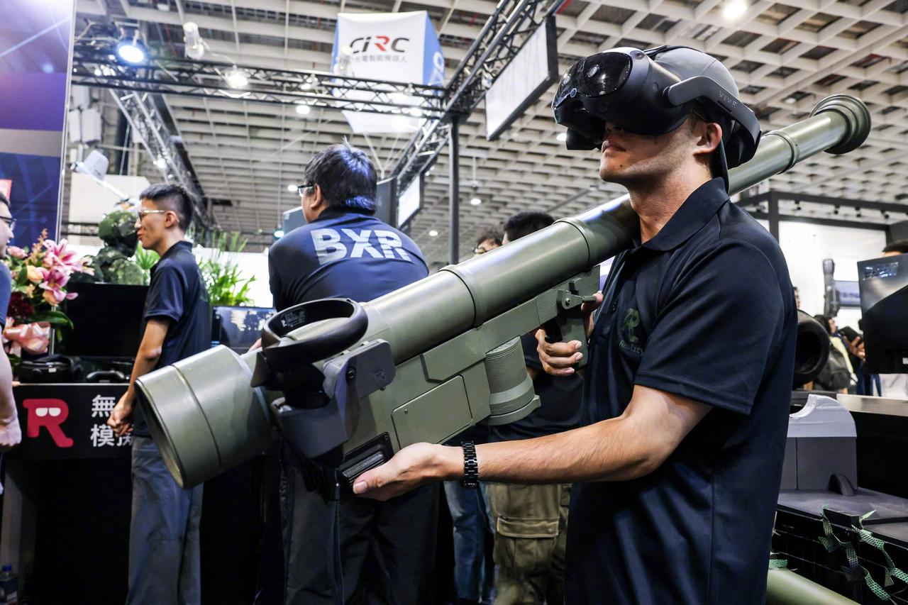 　　声明表示，北约支持和采购局代表德国、意大利和荷兰负责实施一项“毒刺”地空导弹