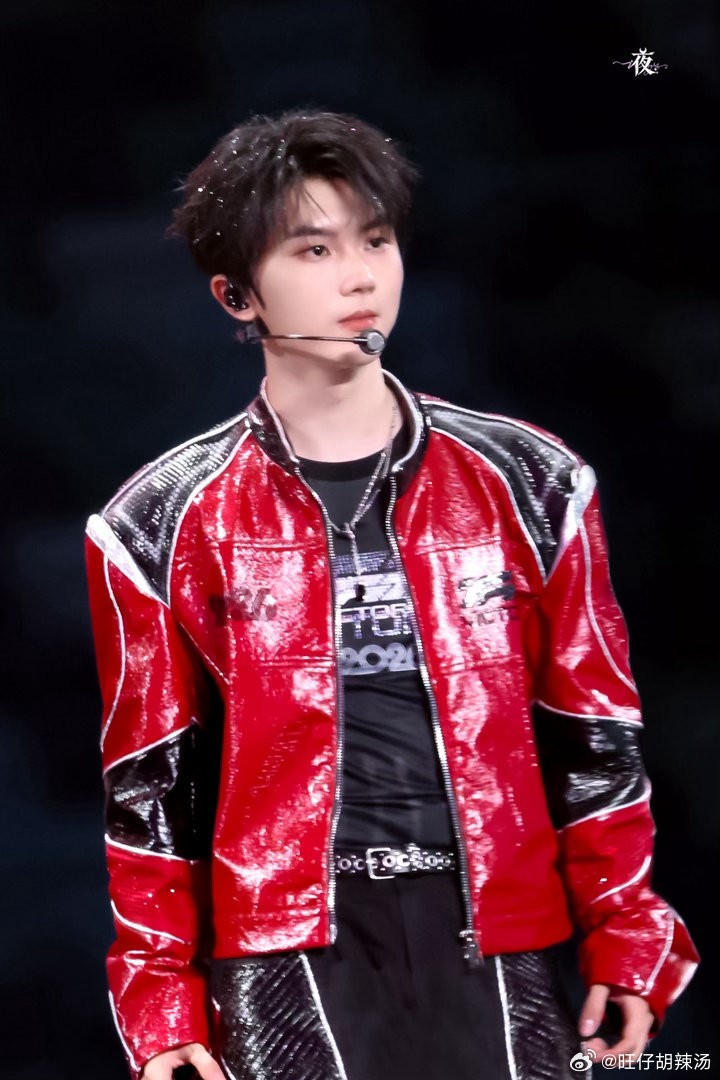 粉丝吐槽时代少年团生日图用旧图时代少年团时代少年团 时代峰峻原来你真是个草台班子