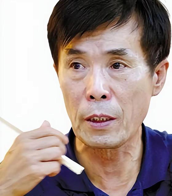何庆魁一夜写完《昨天今天明天》，稿子递到宋丹丹手上，对方愣了半晌只蹦出一句"这谁