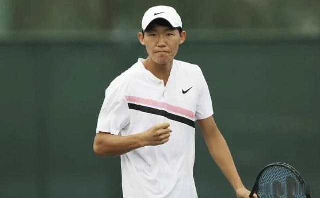 崔杰6-4,4-6,1-6库库什金无缘武宁次轮。和对手两次交手全部失败。网坛风云