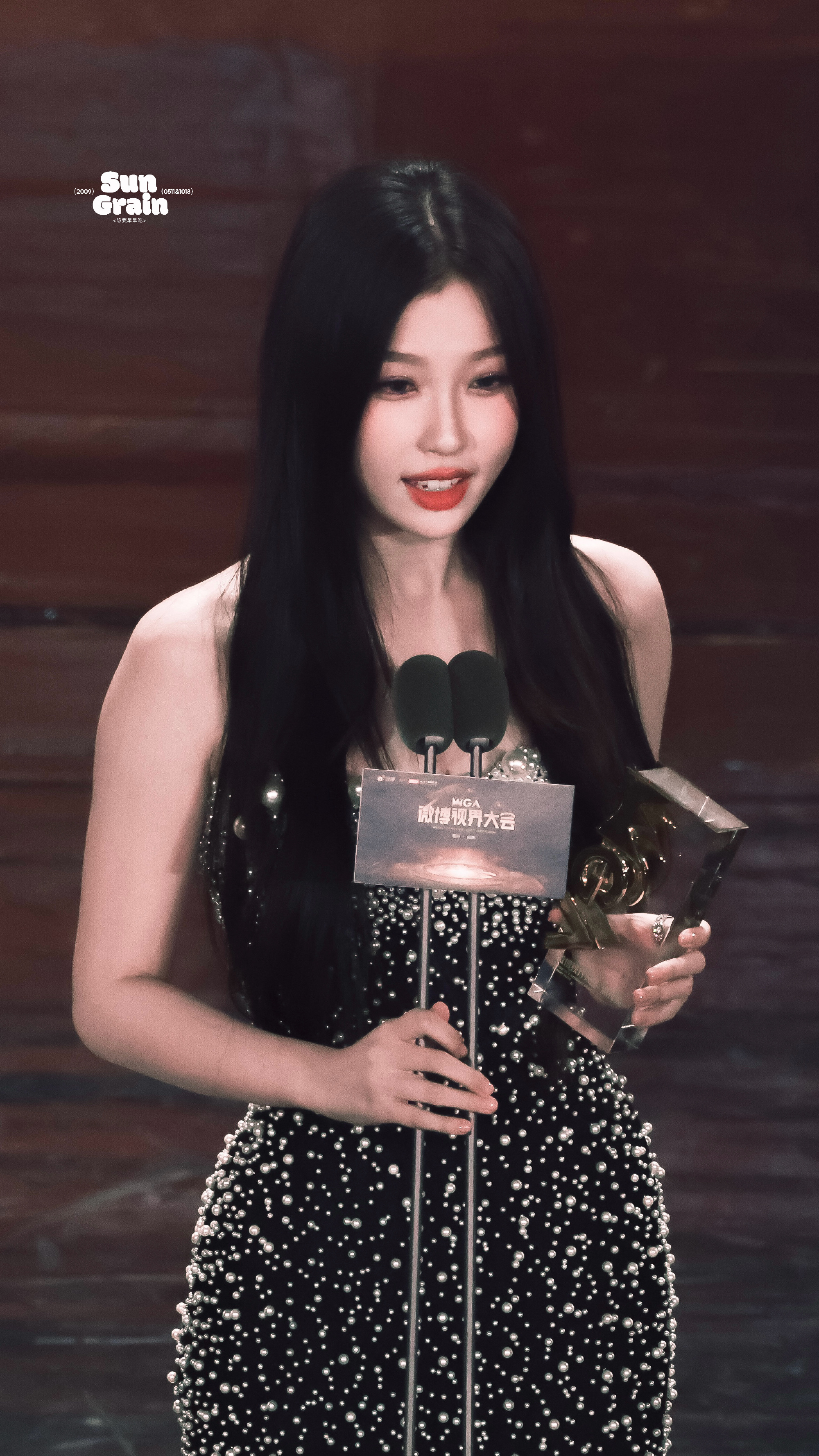 一睁眼我像老鼠掉进米缸里一样被书欣美图淹没 这个愚人节可太好了🥹 